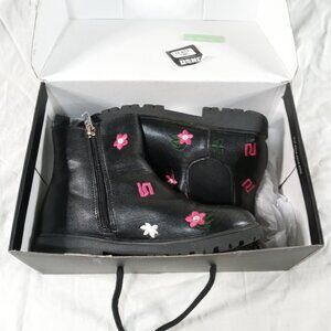 New Jnsq Shein Girls Ankle Flower Black Design Boots Size 1 with Box